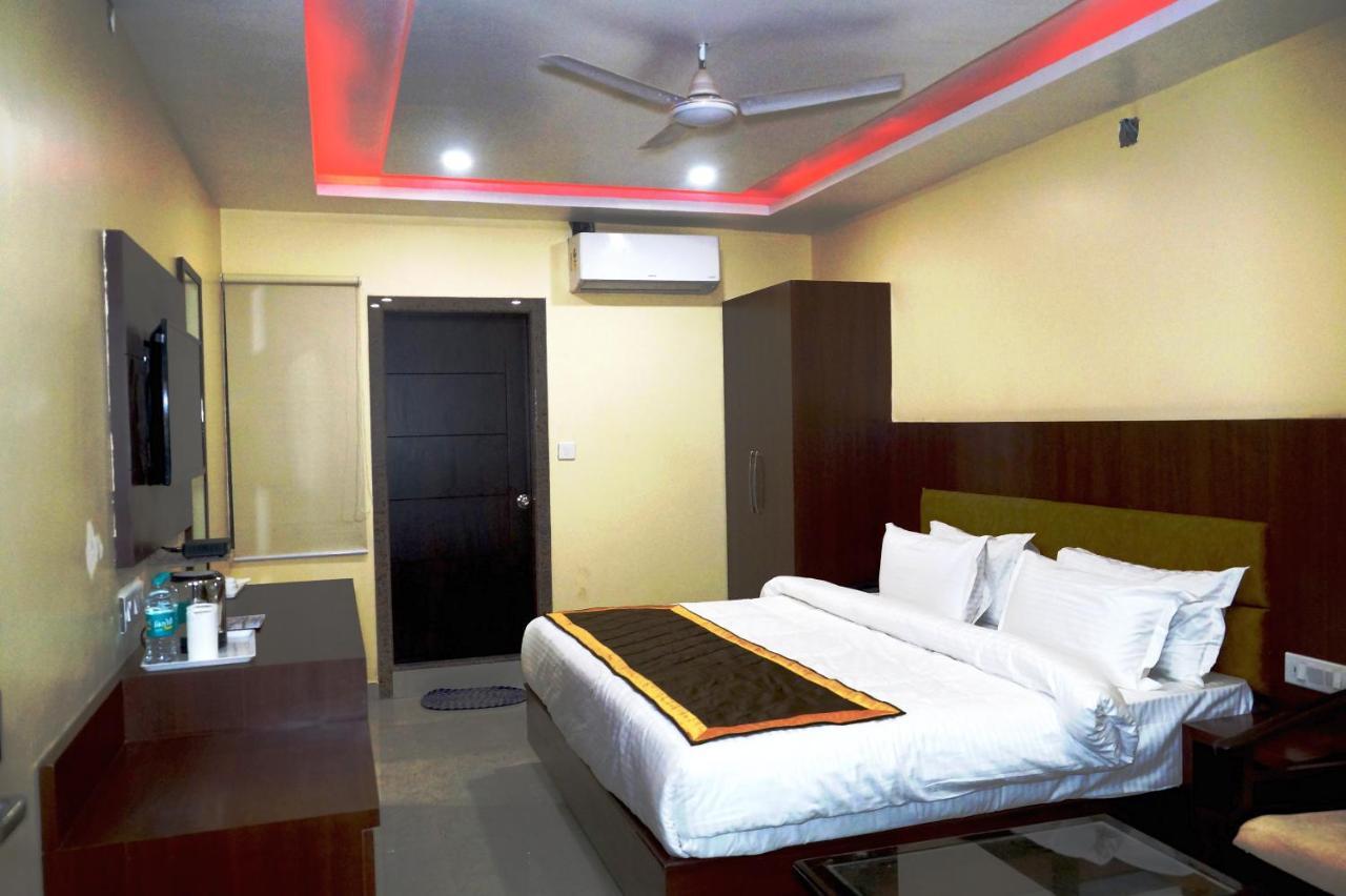 Hotel Shivoy Grand Varanasi Exterior foto